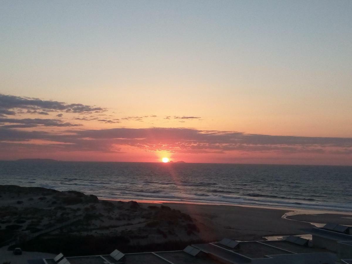 Praia Del Rey Pool View Bythe Sea Praia del Rei エクステリア 写真